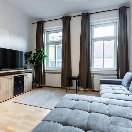 Cozy Apartment Steps Away From Subway Station فيينا المظهر الخارجي الصورة